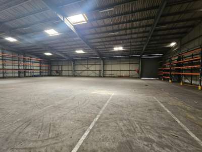 Local d'activité 3800m² à vendre à Angers Est