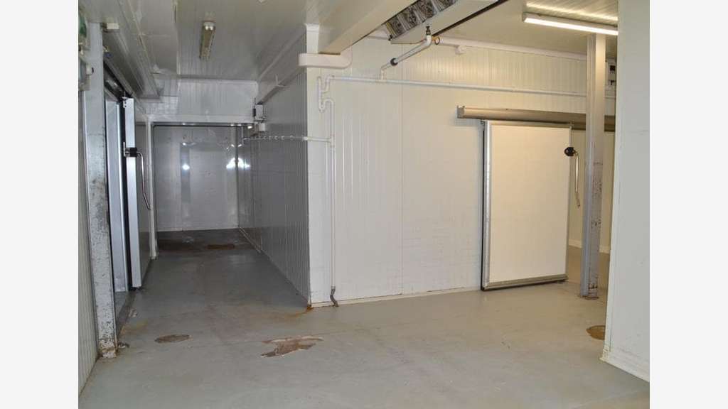 AV bâtiment agroalimentaire 1700m² à Blois