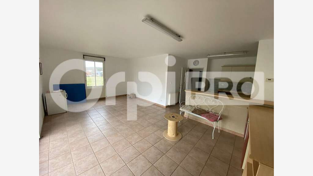 Bâtiment d'activité 1100m² à vendre à Caylus