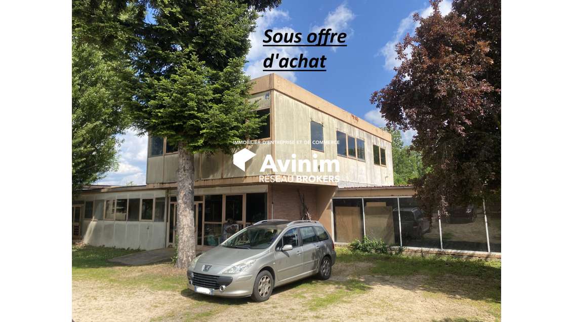 AV site d'activités 4241m² Combronde avec maison