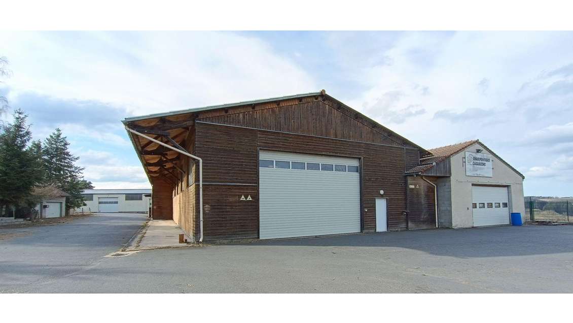 Vente local d'activités 2460m² à La Chaise-Dieu