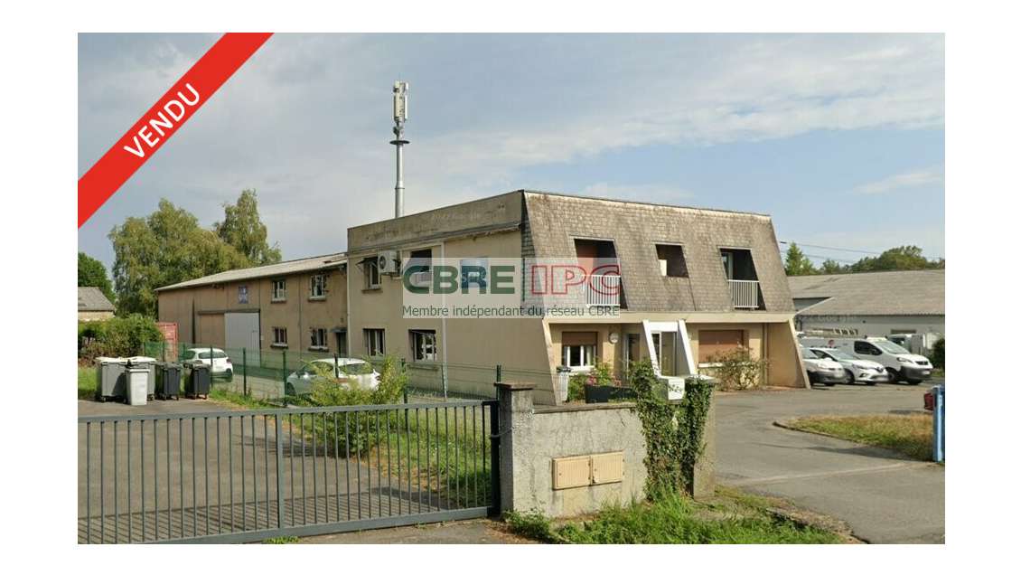 Vente local d'activités 770m² sur 2500m² à Pau A64