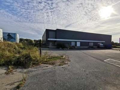 À vendre local industriel 3200m² à Reims
