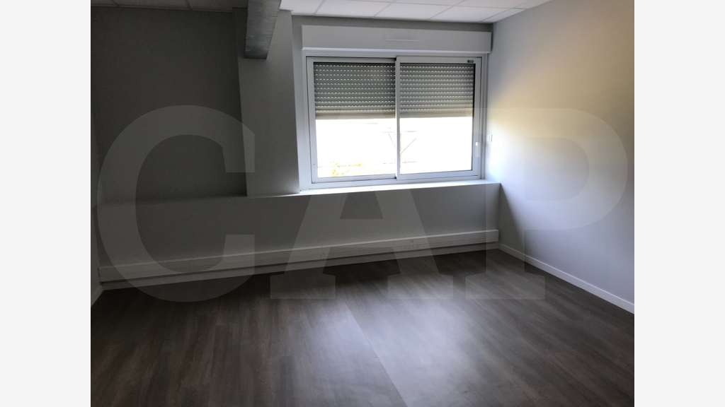Opportunité bâtiment 1520m² à St-Étienne-en-Coglès