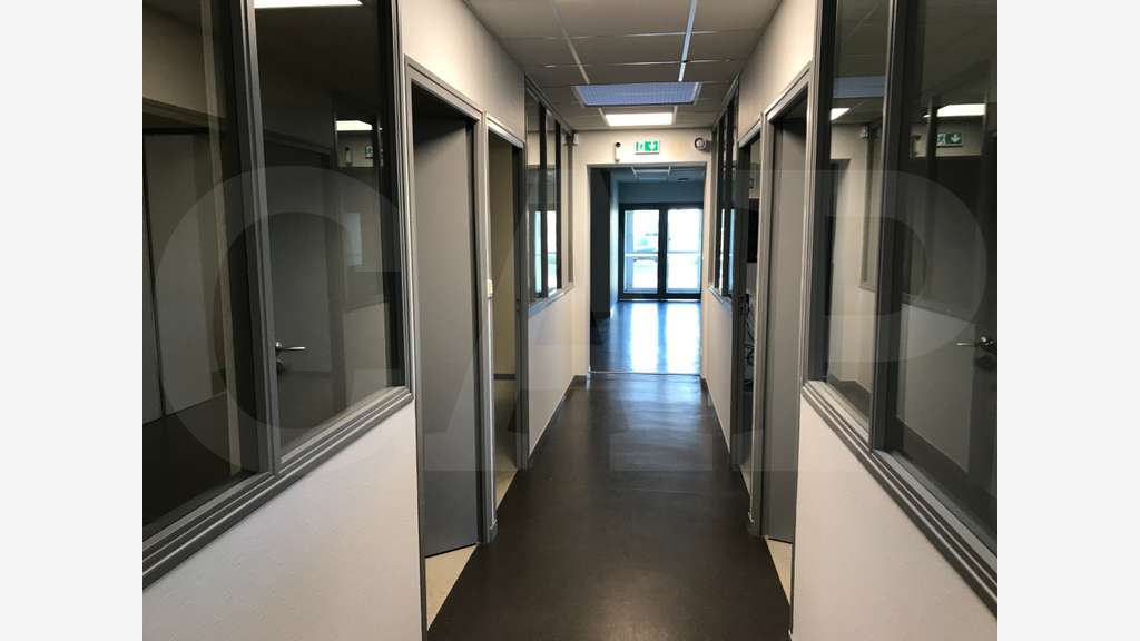 Opportunité bâtiment 1520m² à St-Étienne-en-Coglès