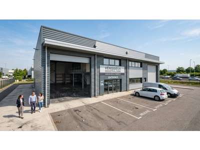 Vente Locaux d'activités - Entrepôts à Vénissieux