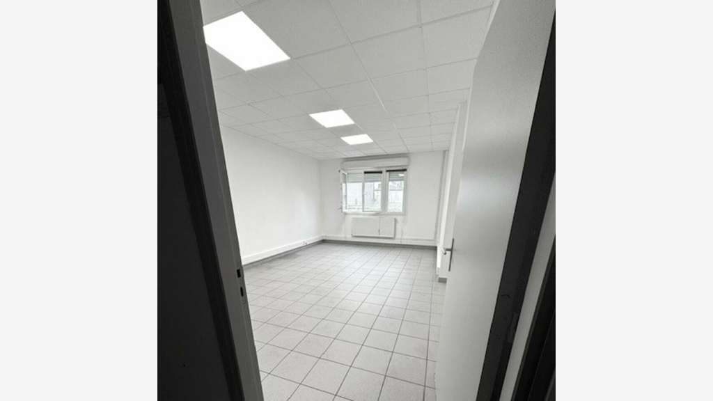 AV local prof. 182m² à Villefranche-sur-Saône