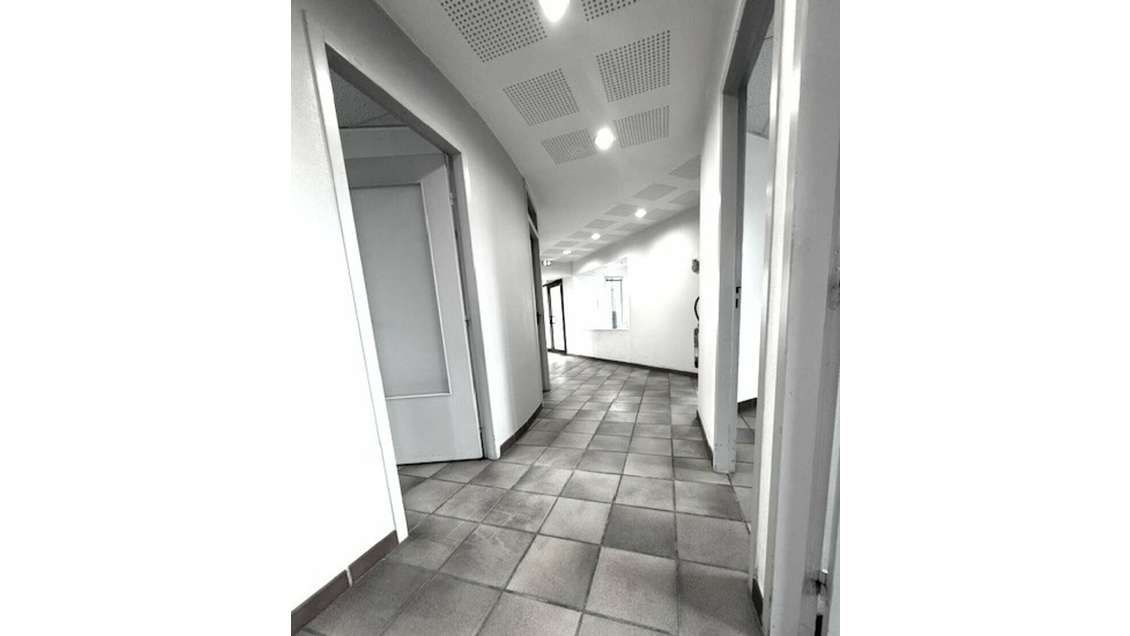 AV local prof. 182m² à Villefranche-sur-Saône