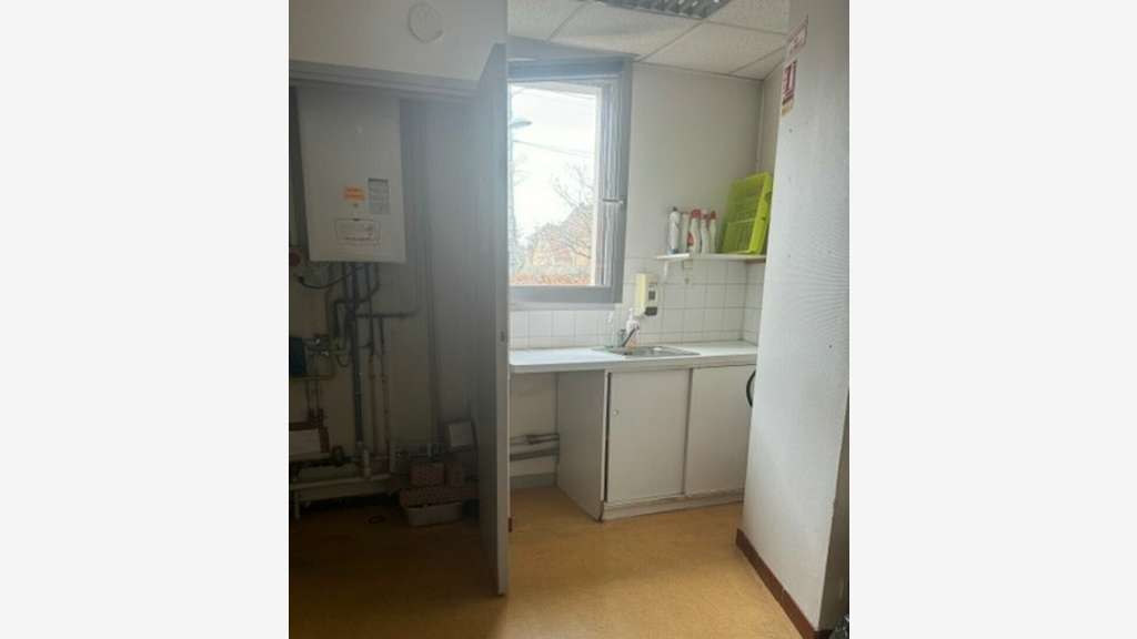 AV local prof. 182m² à Villefranche-sur-Saône