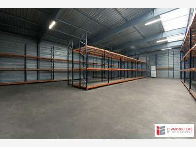 Local d'activité 1025m² à vendre à Vitré - Janzé