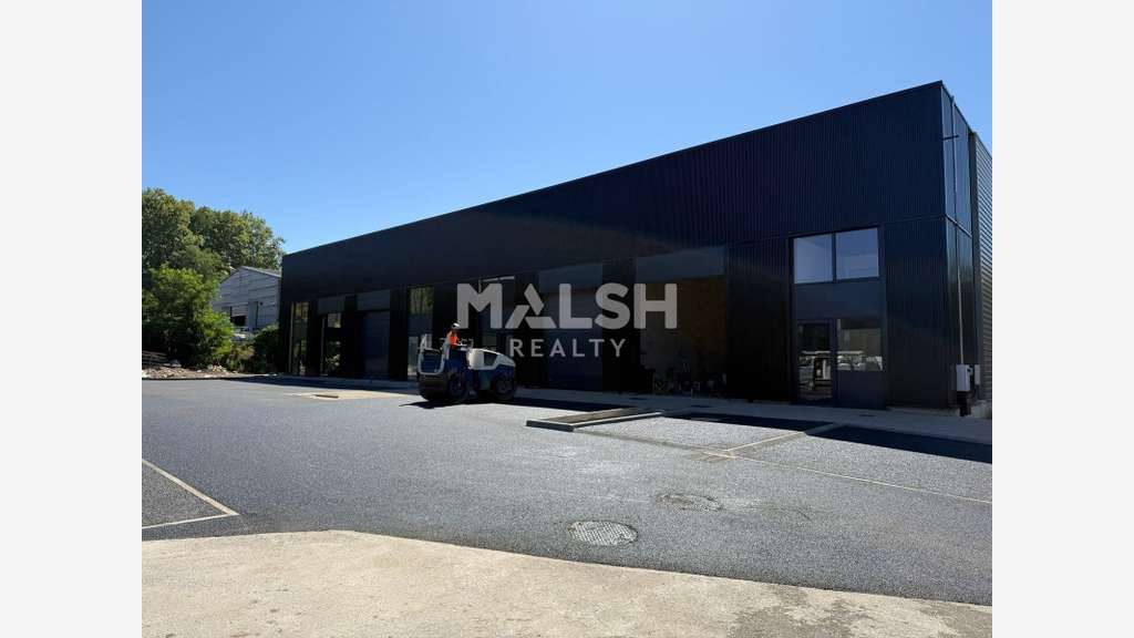 Vente local d'activité neuf de 1709m² à Trévoux