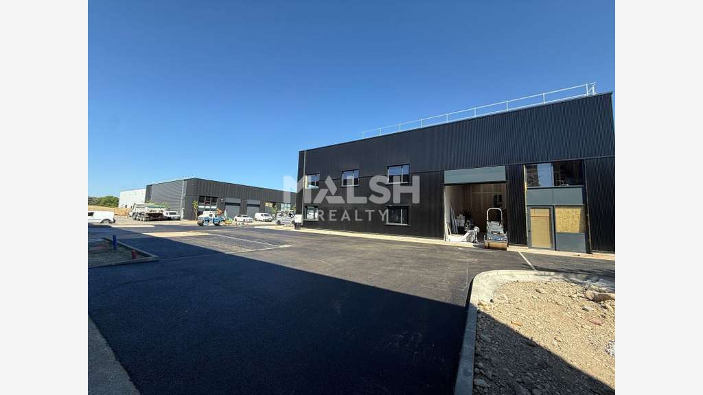 Vente local d'activité neuf de 1709m² à Trévoux