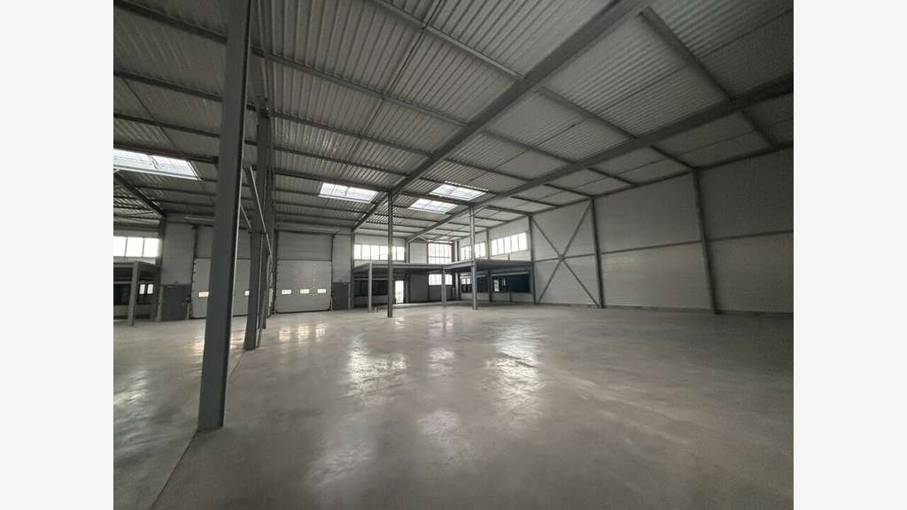 Vente local 4301m² ZI Les Lônes à Pierre-Bénite