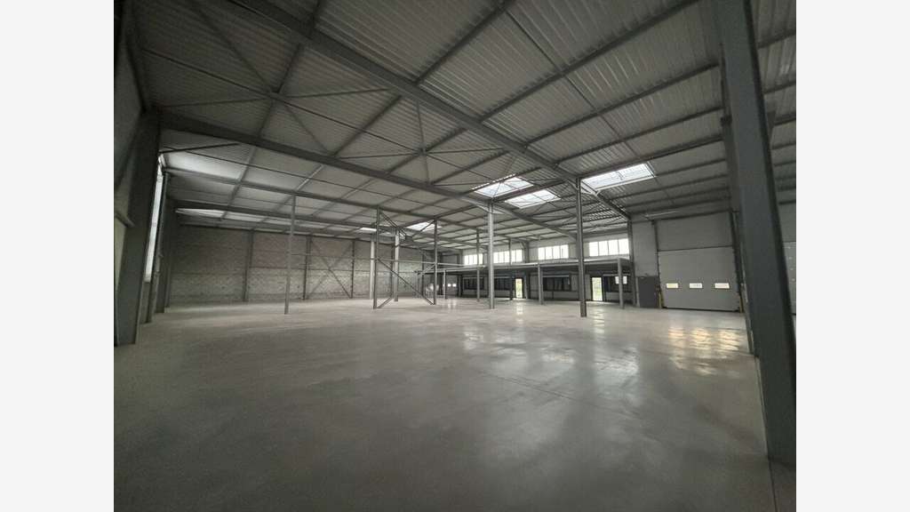 Vente local 4301m² ZI Les Lônes à Pierre-Bénite