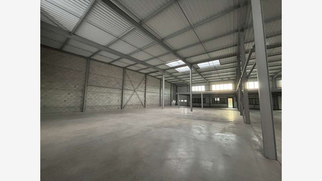 Vente local 4301m² ZI Les Lônes à Pierre-Bénite