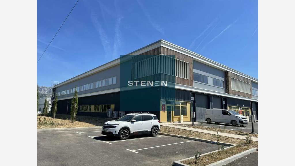 Vente VEFA locaux d'activités 578m² à Rousset