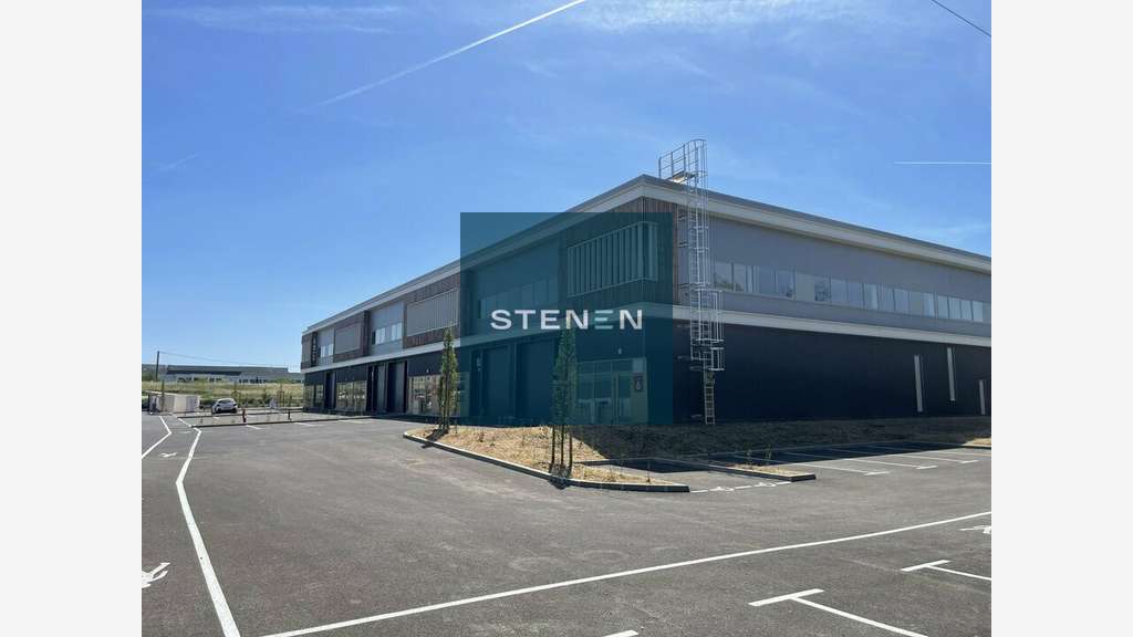 Vente VEFA locaux d'activités 578m² à Rousset