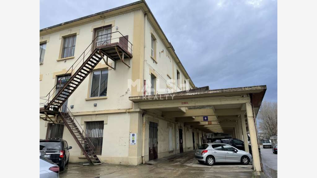 Locaux d'activités 754m² à vendre à Saint Fons