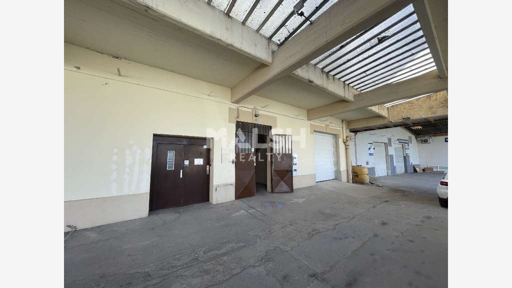 Locaux d'activités 754m² à vendre à Saint Fons