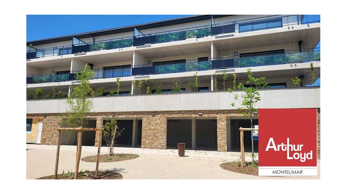 Local commercial neuf 145m² en RDC à vendre Allan