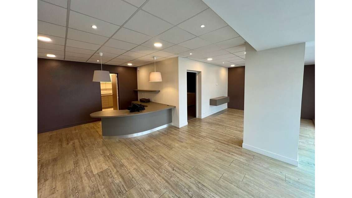 Vente local commercial de 135 m² Angoulême centre