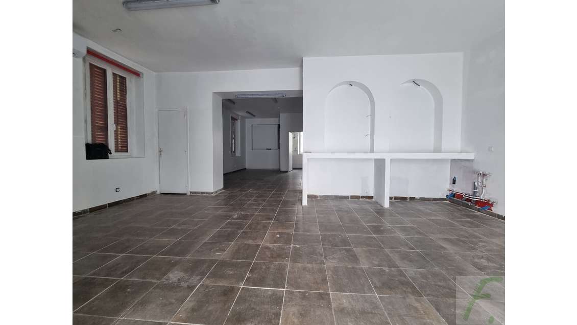 A vendre murs local commercial 90m² à Chambéry