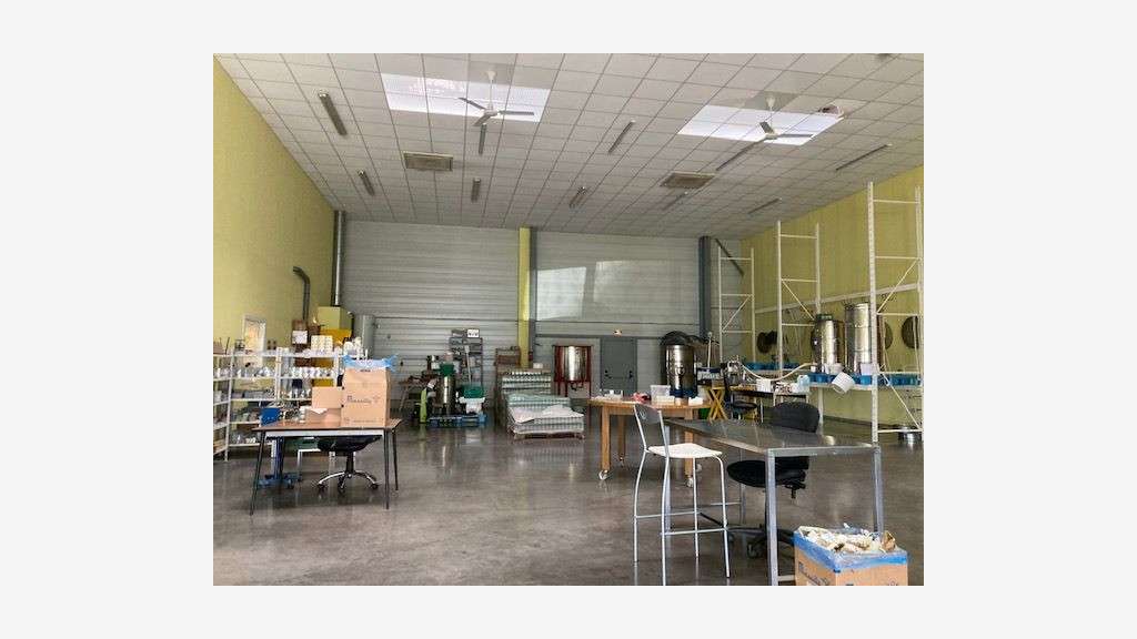 Locaux 730m² à vendre à Cournon-d'Auvergne