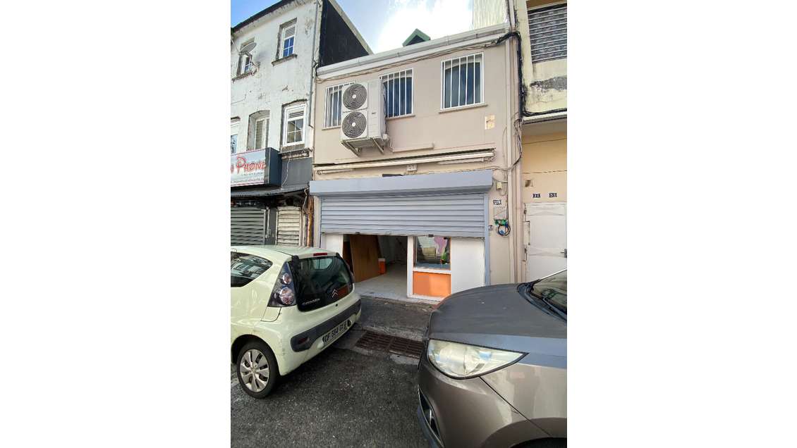 Vente local commercial 180m² à Fort-de-France