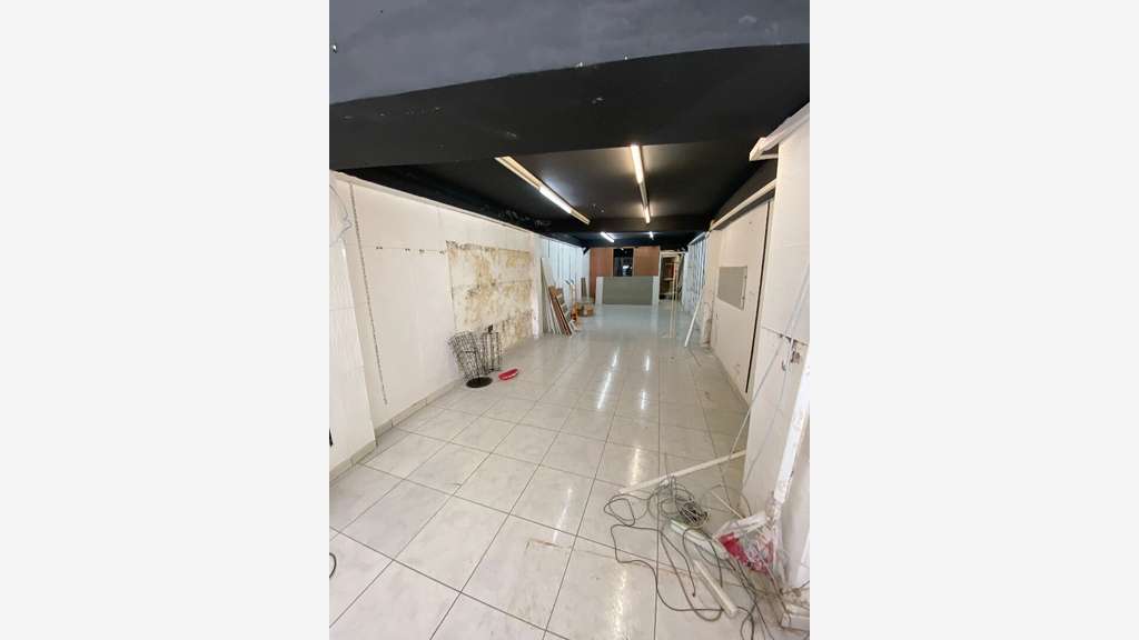 Vente local commercial 180m² à Fort-de-France