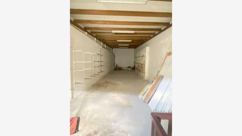 Vente local commercial 180m² à Fort-de-France