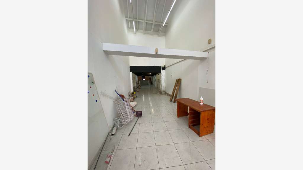 Vente local commercial 180m² à Fort-de-France
