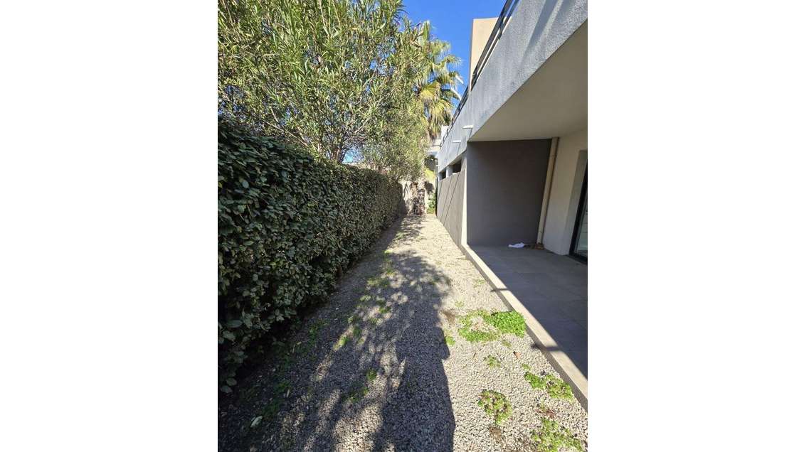 Vente local commercial 42m² à Fréjus