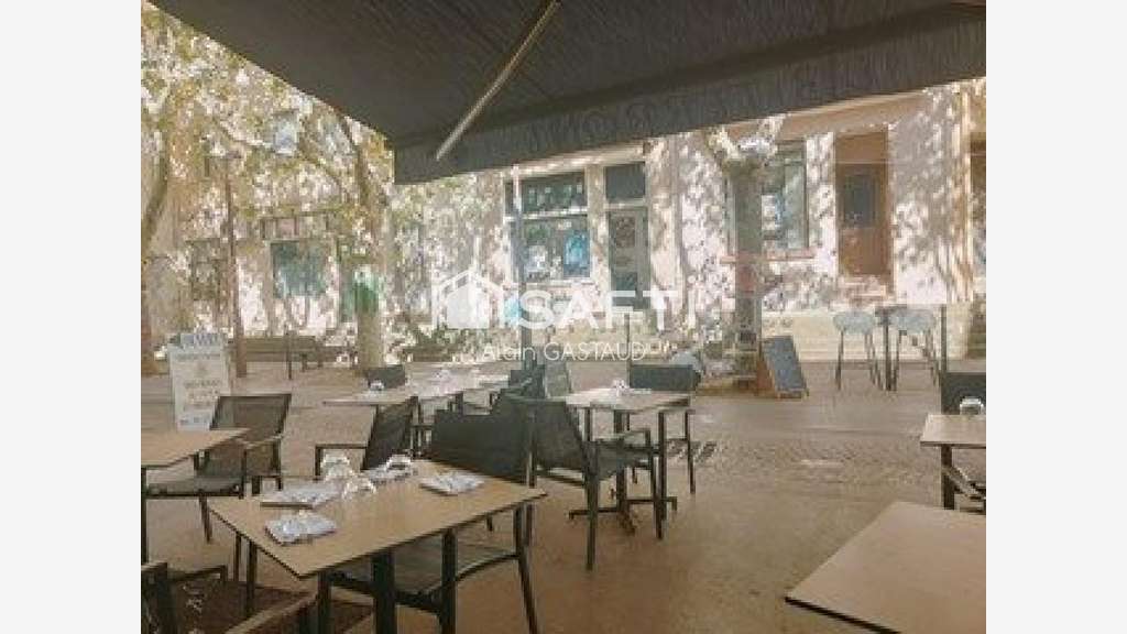Vente murs restaurant à Fréjus avec son FDC