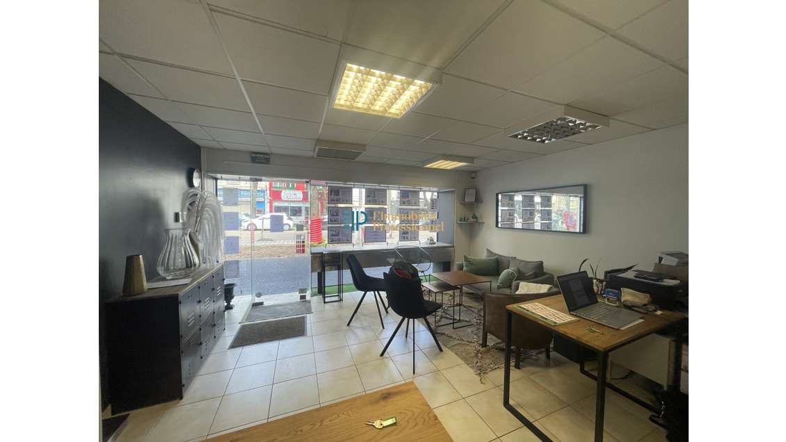 Vente local commercial 44m² à Lorient Merville