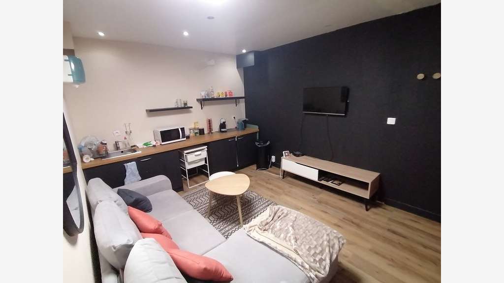 AV local commercial 75m² bel empl Quimper centre