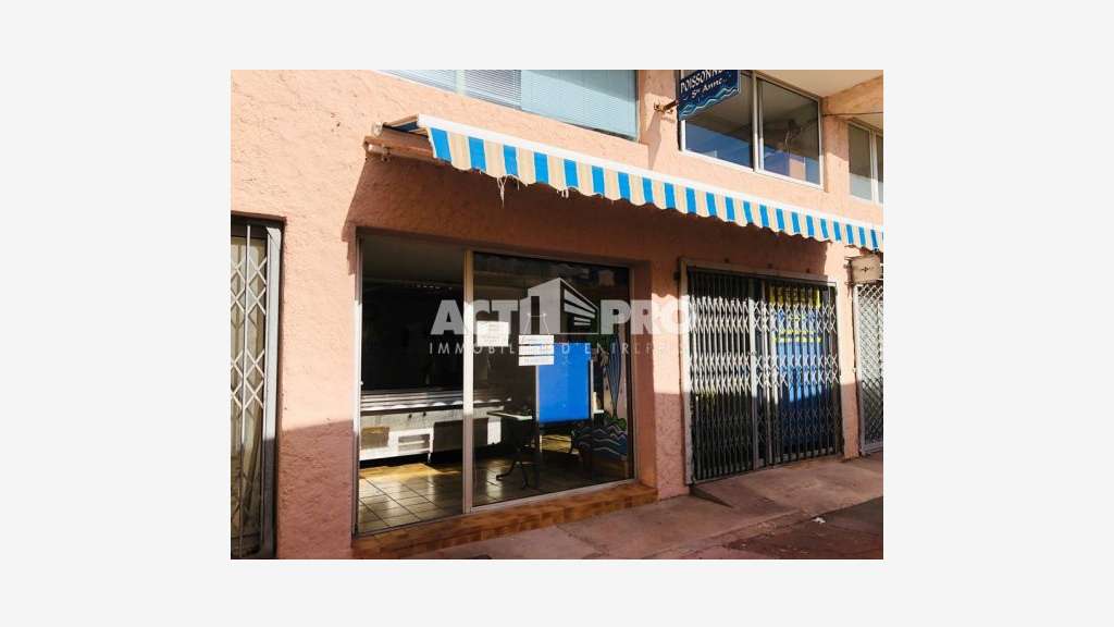 Vente local commercial 60m² à Saint-Cyprien