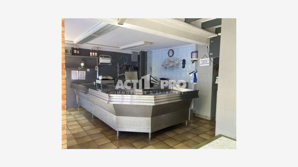 Vente local commercial 60m² à Saint-Cyprien