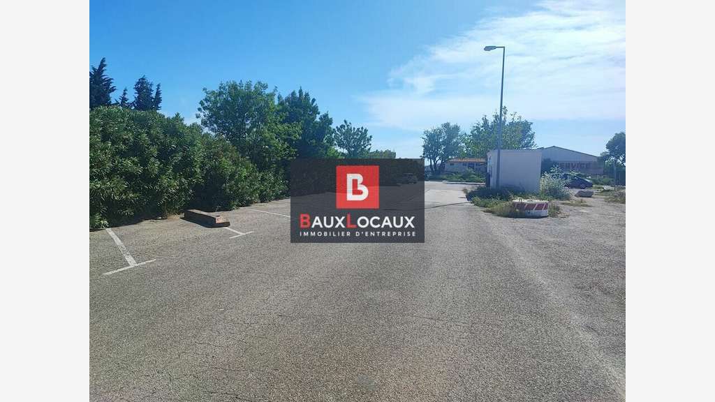 Vente local commercial 34m² Saint-Martin-de-Crau