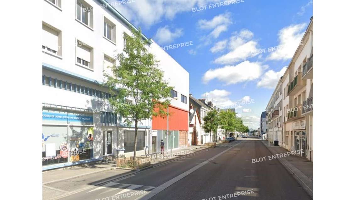 À vendre local commercial 590m² Saint Nazaire