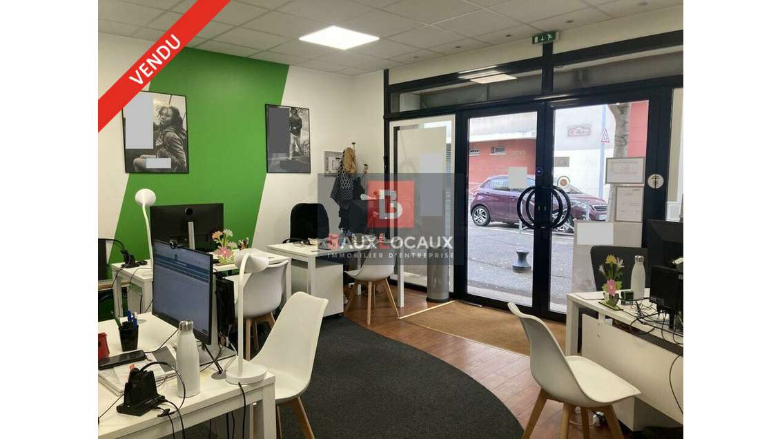 Vente murs commerciaux 57m² à Salon-de-Provence
