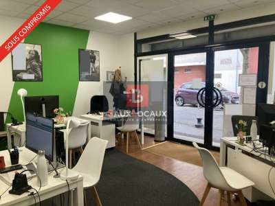 Vente murs commerciaux 57m² à Salon-de-Provence