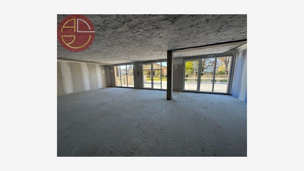 A vendre local 130m² Toulouse-Nord-Est Minimes