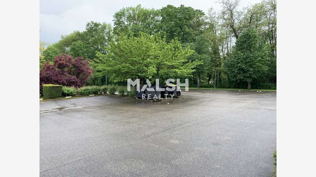 Vente locaux mixtes divisibles 1012m² à Neyron