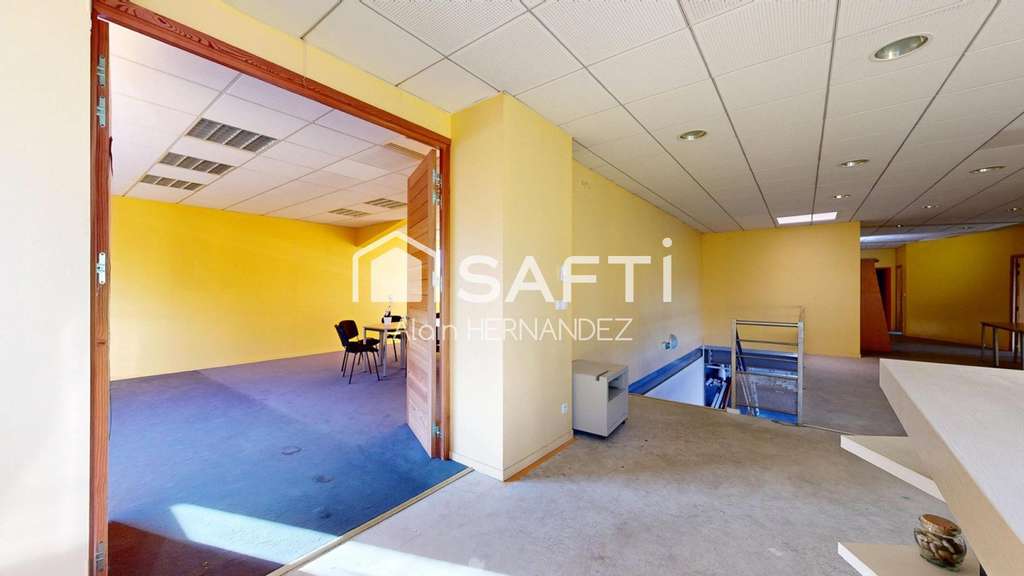 Locaux 1153m² en première ligne à Saint-Gaudens