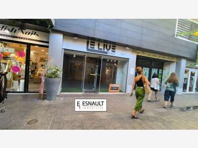 Murs commerciaux libres 51m² à vendre à Sète