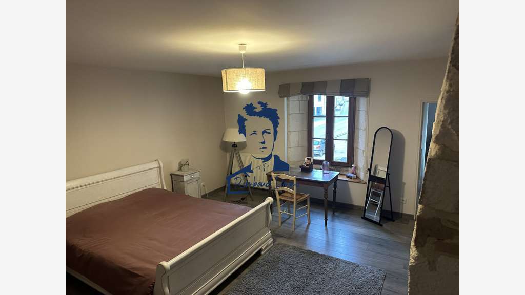 Vente murs commerciaux de 392m² à Chehéry