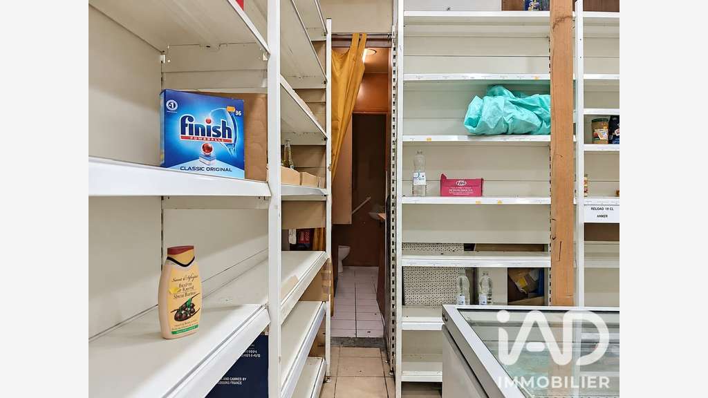 Vente local commercial avec vitrine à Alfortville