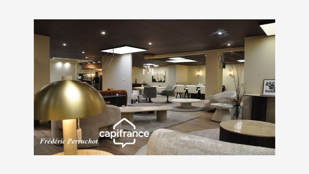 A vendre murs commerciaux 485ùm² en Auvergne  
