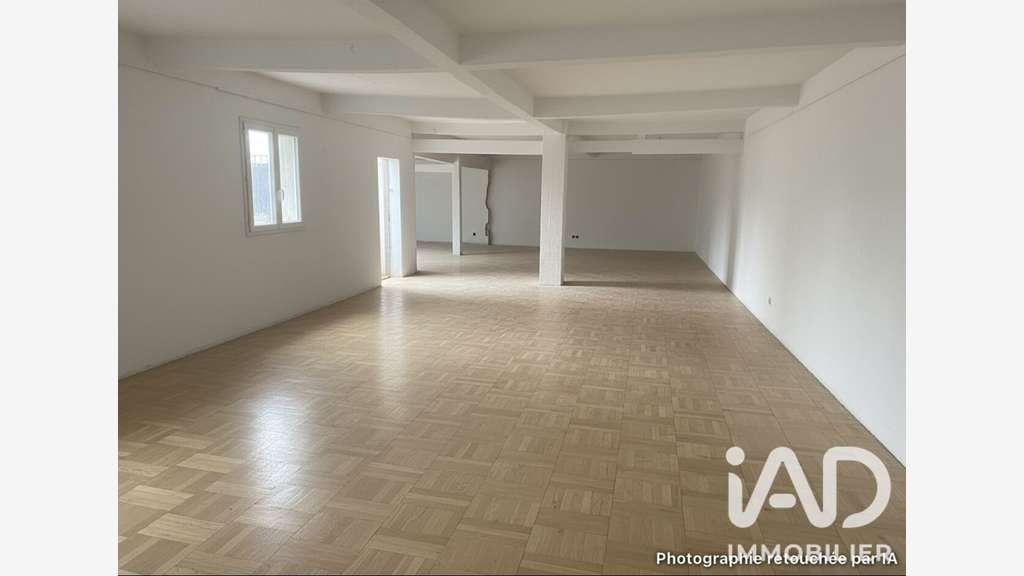 Vente murs commerciaux avec F2 à Goussainville 