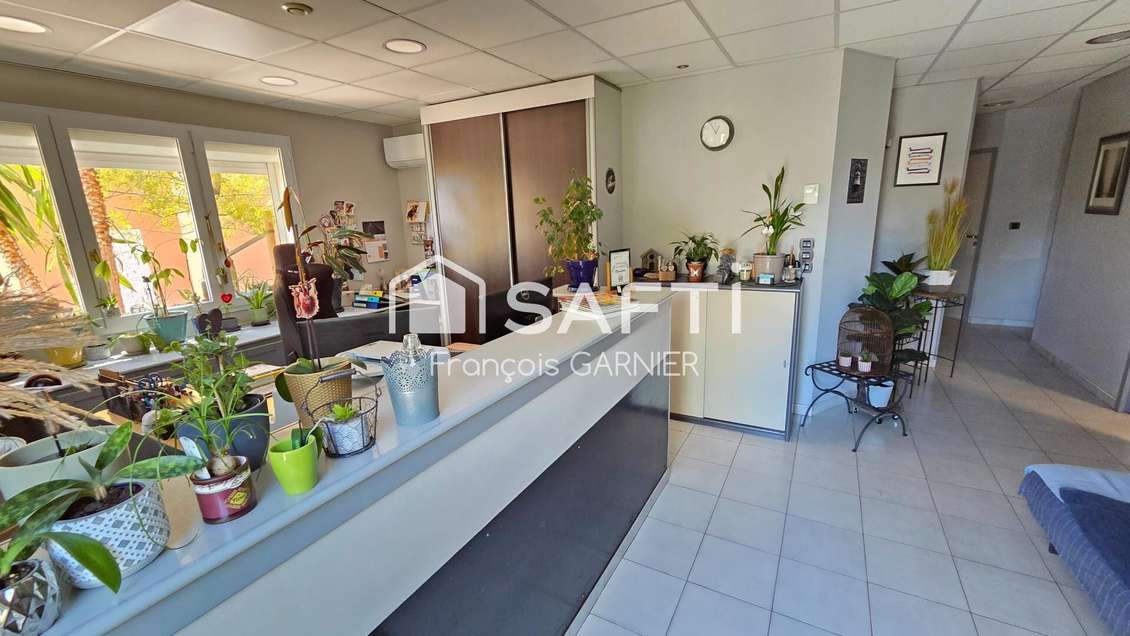 Vente murs commerciaux 218m² à La Farlède